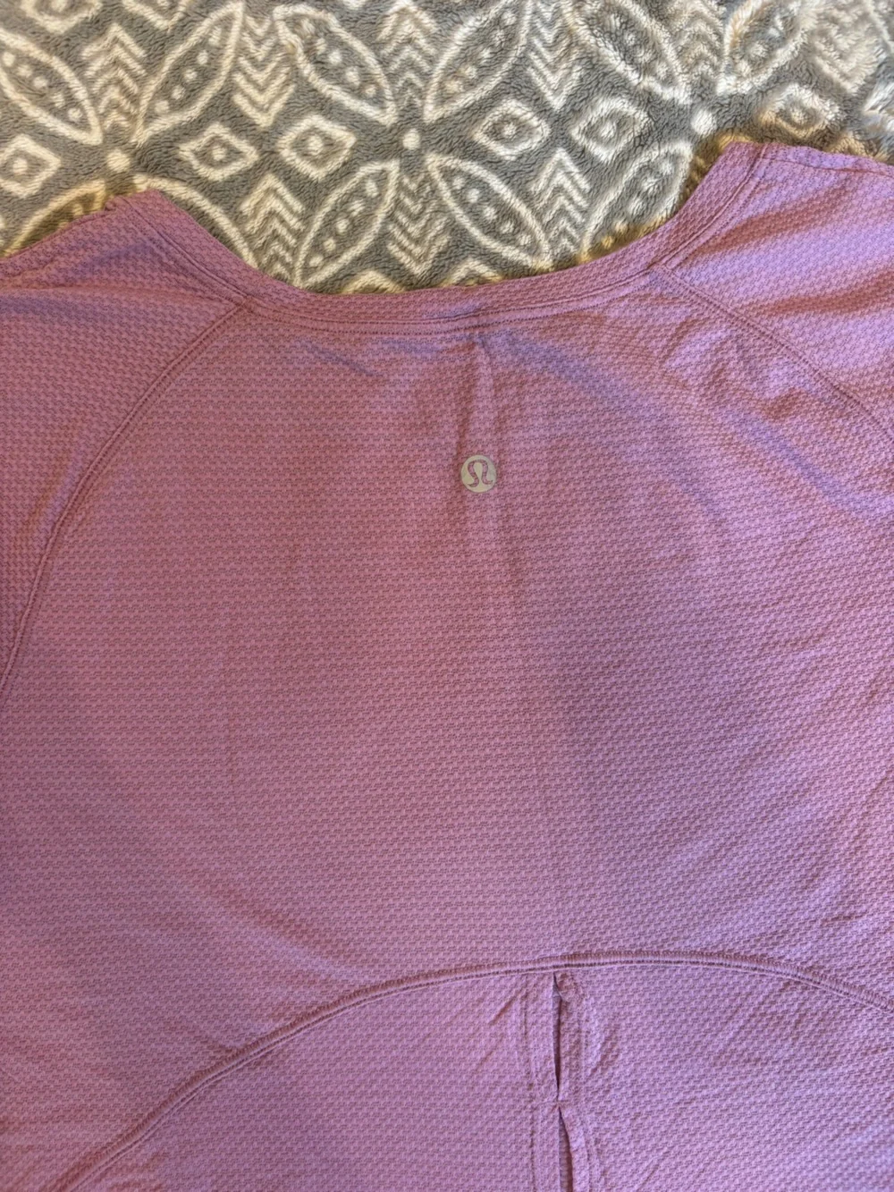 Lululemon Open Up Tie Back Tee
Jubilee W3BP2S ~2 - Picture 8 of 8